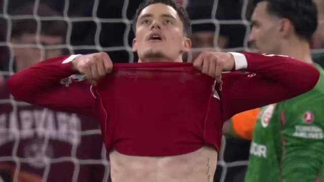 欧冠淘汰赛关键战况：加拉塔萨雷险胜 维尔茨左