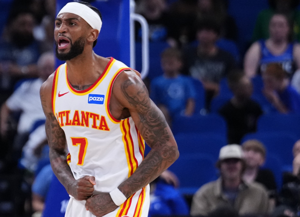 亚历山大-沃克三分命中数超越特雷·杨升至队史