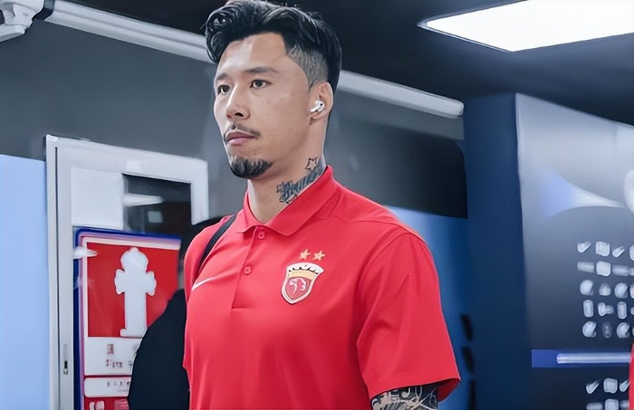 申花主帅斯卢茨基执教压力山大 杨泽翔续约前景