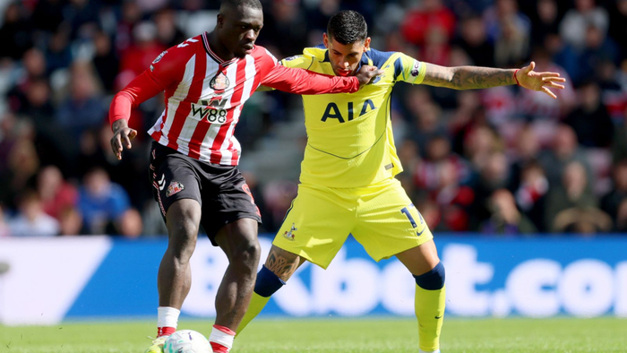 热刺队长罗梅罗伤退 球队深陷降级泥潭