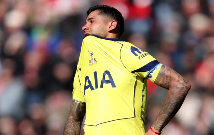 热刺队长罗梅罗伤退 球队深陷降级泥潭